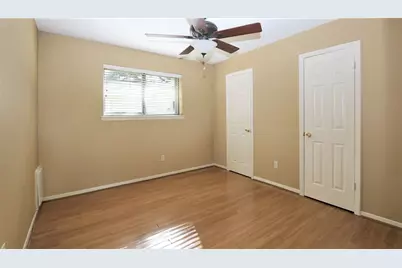 111 Azalea, Sugar Land, TX 77478 - Photo 11