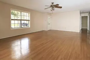 111 Azalea, Sugar Land, TX 77478 - Photo 5