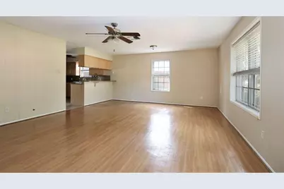 111 Azalea, Sugar Land, TX 77478 - Photo 3