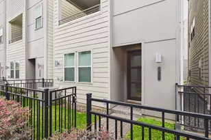 2711 Clinton Dr, Houston, TX 77020 - Photo 3