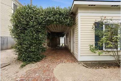 1207 Postoffice, Galveston, TX 77550 - Photo 23