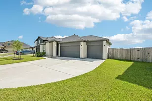 409 Chardonnay Dr, Alvin, TX 77511 - Photo 35