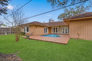 210 Big Hollow Ln, Houston, TX 77042 - Photo 25