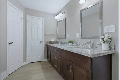 210 Big Hollow Lane, Houston, TX 77042 - Photo 15