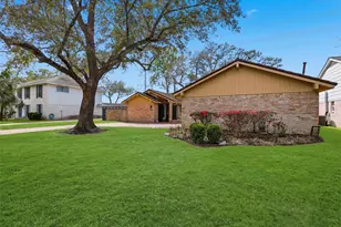 210 Big Hollow Ln, Houston, TX 77042 - Photo 3