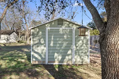 1117 S Madison Street, La Grange, TX 78945 - Photo 23