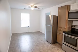 605 Orangewood Dr, Conroe, TX 77302 - Photo 13