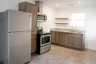 605 Orangewood Dr, Conroe, TX 77302 - Photo 5