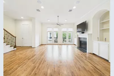 11025 Sherwood Grove, Houston, TX 77043 - Photo 13