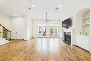 11025 Sherwood Grv, Houston, TX 77043 - Photo 13