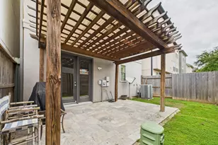 11025 Sherwood Grv, Houston, TX 77043 - Photo 37