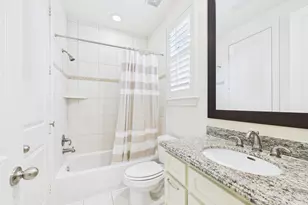 11025 Sherwood Grv, Houston, TX 77043 - Photo 9