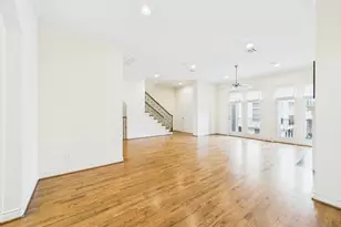 11025 Sherwood Grv, Houston, TX 77043 - Photo 15