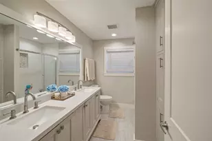 8710 Burkhart Rd, Houston, TX 77055 - Photo 11