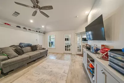 8710 Burkhart Road, Houston, TX 77055 - Photo 23