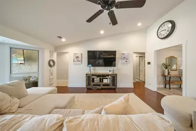 8710 Burkhart Road, Houston, TX 77055 - Photo 17