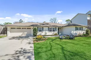 8710 Burkhart Rd, Houston, TX 77055 - Photo 5