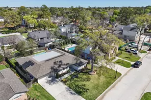 8710 Burkhart Rd, Houston, TX 77055 - Photo 39