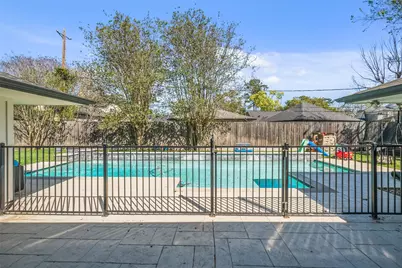 8710 Burkhart Road, Houston, TX 77055 - Photo 25