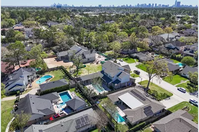 8710 Burkhart Road, Houston, TX 77055 - Photo 47