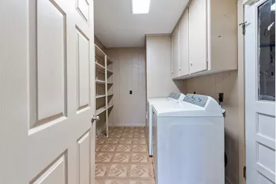 3917 Hilltop Drive, Bryan, TX 77801 - Photo 17