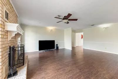 3917 Hilltop Drive, Bryan, TX 77801 - Photo 5