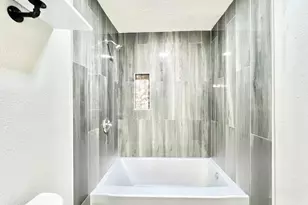 4913 W 43rd St, Houston, TX 77092 - Photo 13