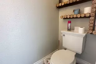 11000 Kinghurst Dr, Houston, TX 77099 - Photo 9