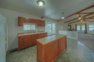 96 N Lakeside Dr, Huntsville, TX 77320 - Photo 13