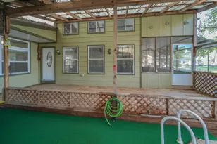 96 N Lakeside Dr, Huntsville, TX 77320 - Photo 35