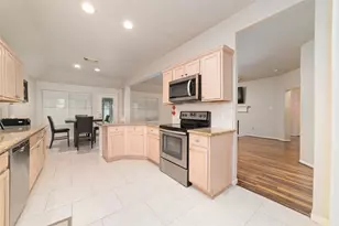 14235 Hidden Meadow Dr Dr, Sugar Land, TX 77498 - Photo 9
