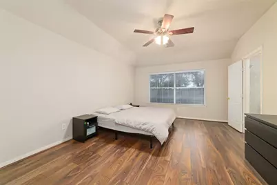 14235 Hidden Meadow Dr Drive, Sugar Land, TX 77498 - Photo 13
