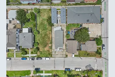 1910 Avenue O 1/2, Galveston, TX 77550 - Photo 35