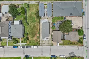 1910 Ave O 1/2, Galveston, TX 77550 - Photo 35