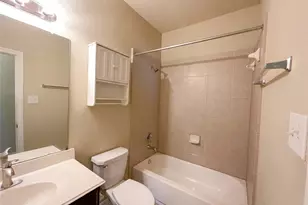 2122 Mateo Park Dr, Houston, TX 77047 - Photo 15