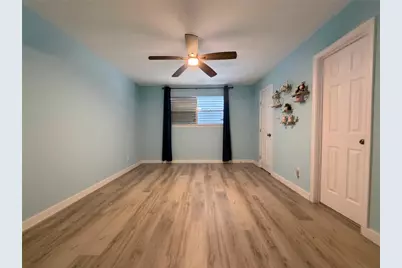 1006 Redfish Street, Bayou Vista, TX 77563 - Photo 15