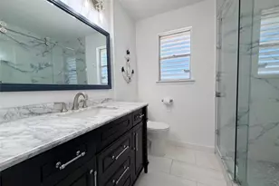 1006 Redfish St, Bayou Vista, TX 77563 - Photo 11