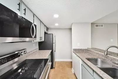 781 Country Place Drive #2003, Houston, TX 77079 - Photo 15