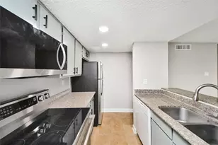 781 Country Pl Dr, Houston, TX 77079 - Photo 15
