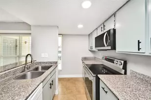 781 Country Pl Dr, Houston, TX 77079 - Photo 17