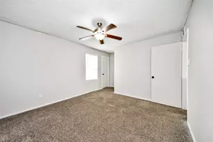 781 Country Pl Dr, Houston, TX 77079 - Photo 5