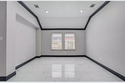 14414 Castle Cove Lane, Houston, TX 77044 - Photo 11