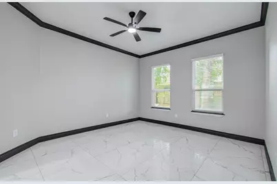 14414 Castle Cove Lane, Houston, TX 77044 - Photo 15
