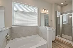 9016 Lonestar Creekbend Ln, Houston, TX 77080 - Photo 13