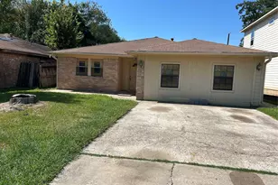 510 S Blackwell St, La Porte, TX 77571 - Photo 1