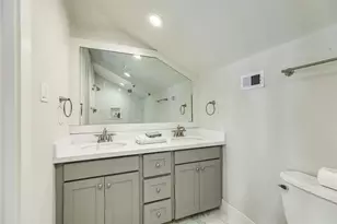 9680 Airways Ln, Galveston, TX 77554 - Photo 41