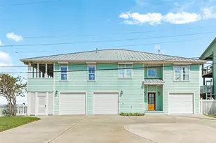 9680 Airways Ln, Galveston, TX 77554 - Photo 47