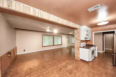 10318 Knoboak Drive, Houston, TX 77043 - Photo 11