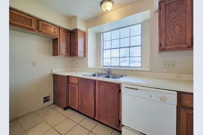 10059 Emerald Creek Drive, Houston, TX 77070 - Photo 15