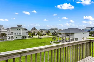 4114 Courageous Ln, Galveston, TX 77554 - Photo 25
